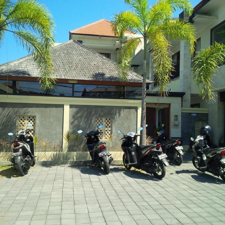Suji Apartment Bali Pokoj fotografie